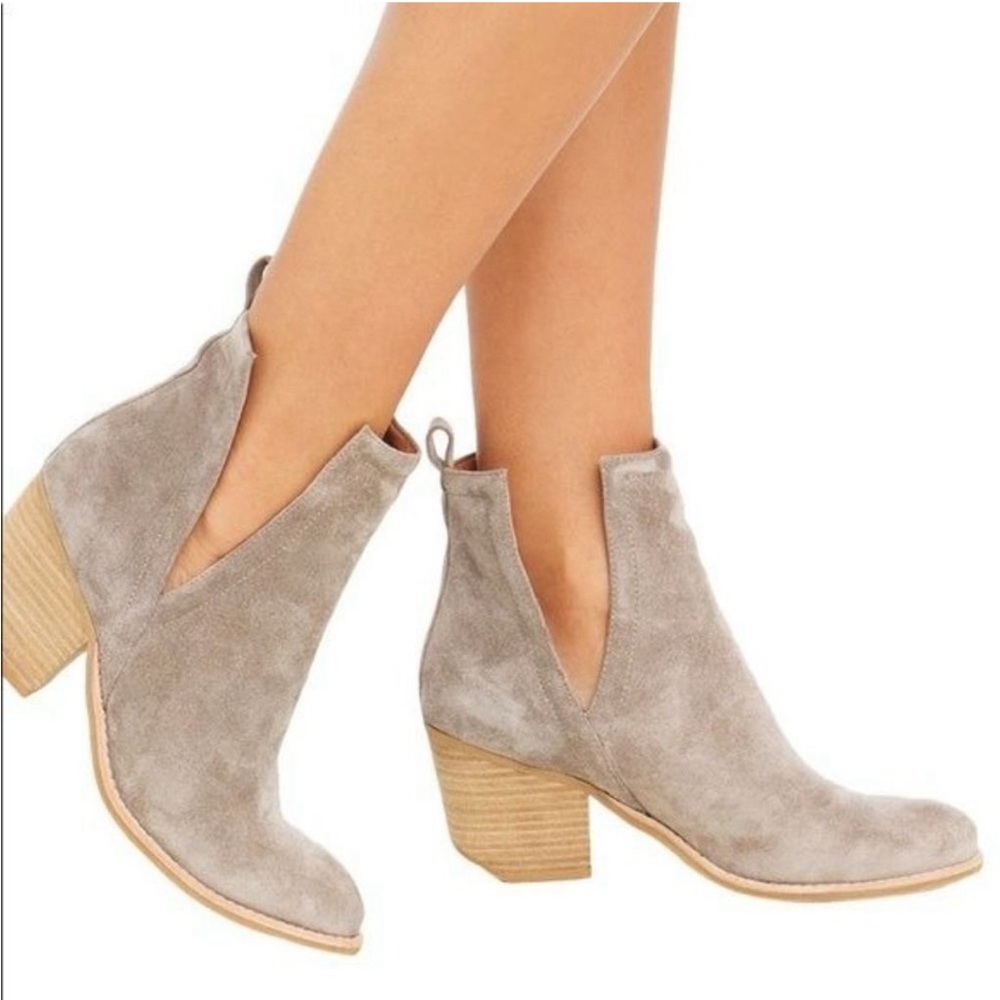 NWOT Jeffrey Campbell Orwell Booties